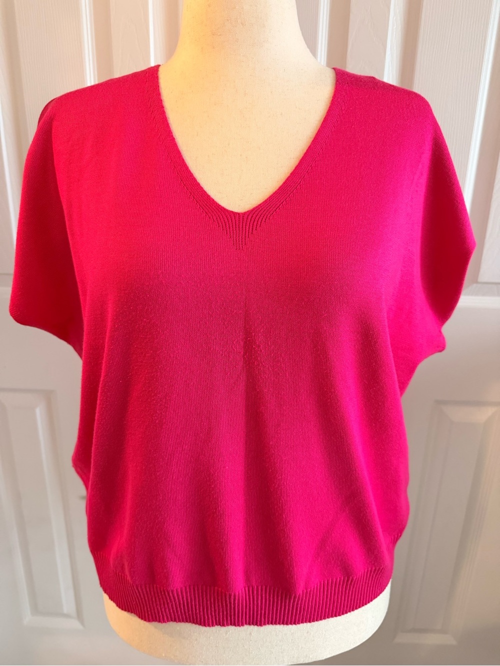 Cynthia Rowley Fuchsia V-Neck Knit Top